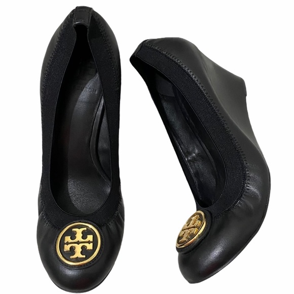 Tory Burch Shoes - Tory Burch | Caroline Black & Gold Wedges